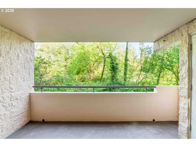 6605 W BURNSIDE Rd 112, Portland, OR 97210
