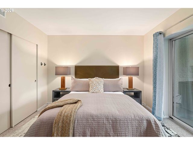 6605 W BURNSIDE Rd 112, Portland, OR 97210