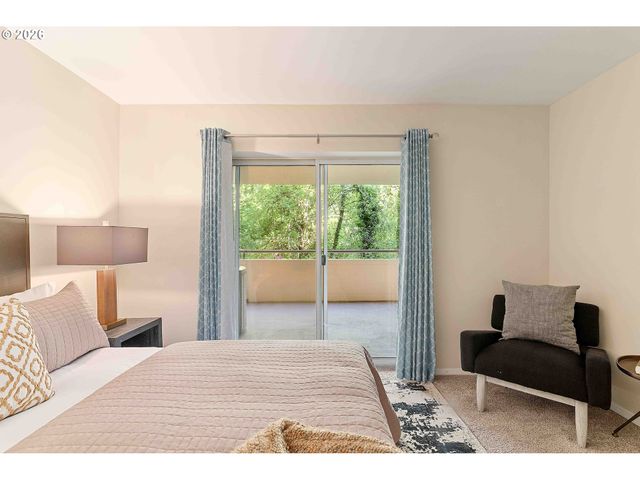 6605 W BURNSIDE Rd 112, Portland, OR 97210