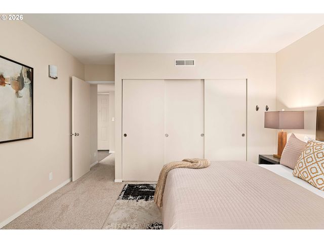 6605 W BURNSIDE Rd 112, Portland, OR 97210