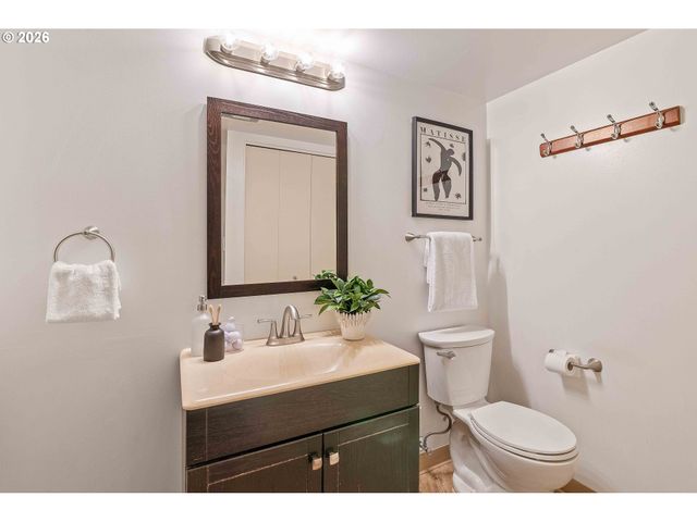 6605 W BURNSIDE Rd 112, Portland, OR 97210
