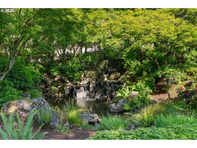 6605 W BURNSIDE Rd 112, Portland, OR 97210