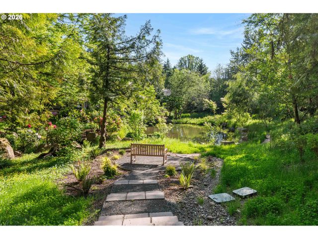 6605 W BURNSIDE Rd 112, Portland, OR 97210