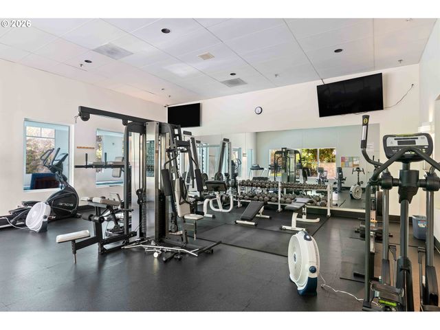 6605 W BURNSIDE Rd 112, Portland, OR 97210