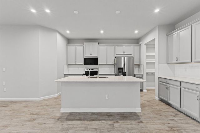 4221 CLOUD HOPPER WAY, Lutz, FL 33559