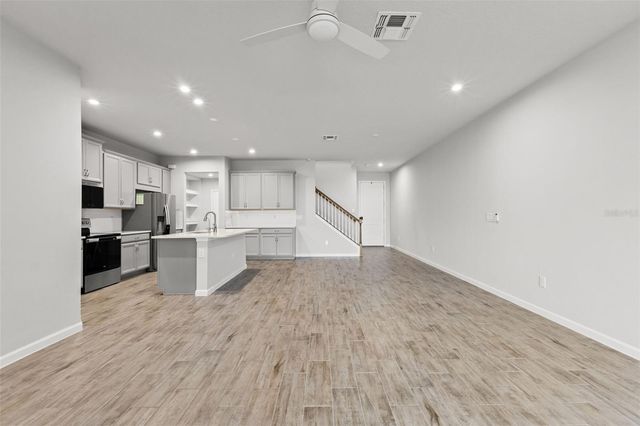 4221 CLOUD HOPPER WAY, Lutz, FL 33559