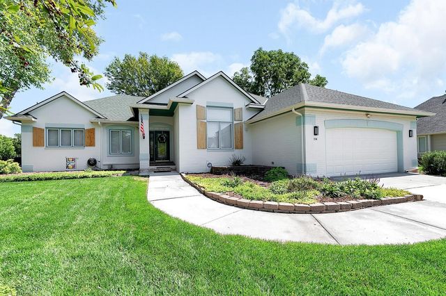 114 S Lakeside Dr, Andover, KS 67002