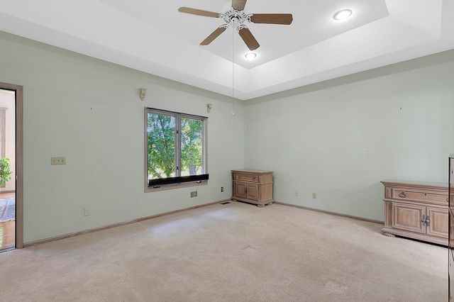 114 S Lakeside Dr, Andover, KS 67002