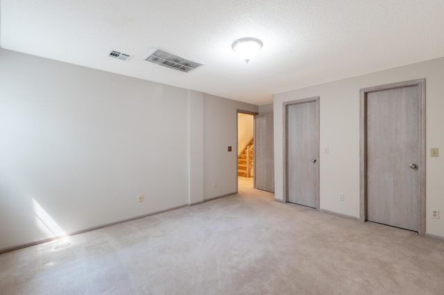 114 S Lakeside Dr, Andover, KS 67002