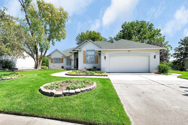114 S Lakeside Dr, Andover, KS 67002