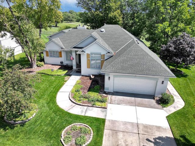 114 S Lakeside Dr, Andover, KS 67002