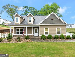 65 Academy Street, Pendergrass, GA 30567