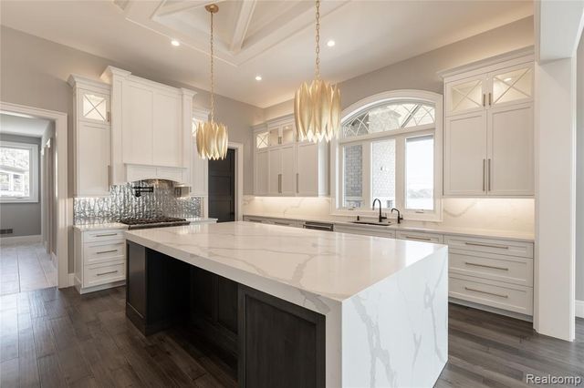 2717 Turtle Shores French Drive, Bloomfield Hills, MI 48302