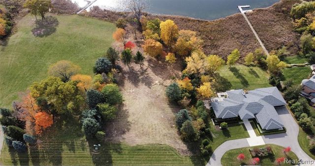 2717 Turtle Shores French Drive, Bloomfield Hills, MI 48302