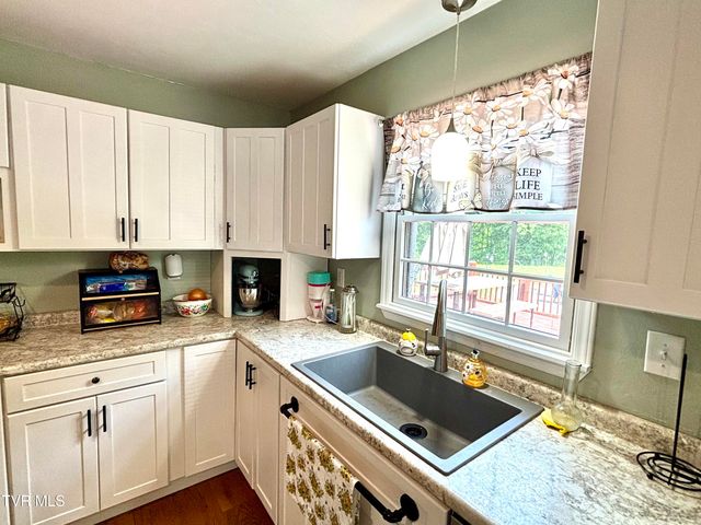 4946 Pole Bridge Road, Wise, VA 24293