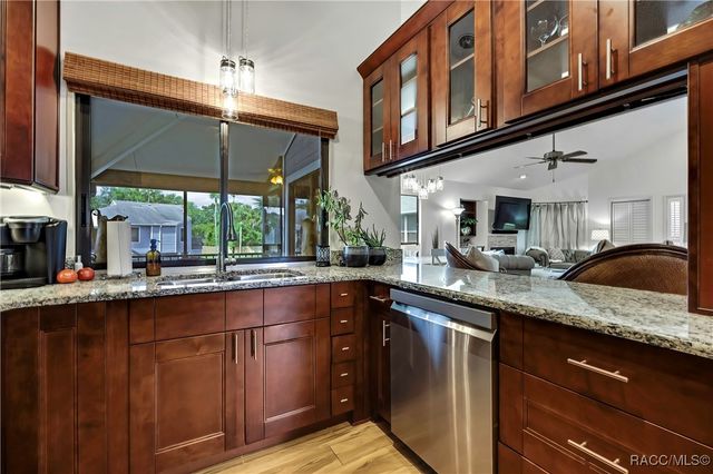 2919 N Rivers Edge Boulevard, Crystal River, FL 34429