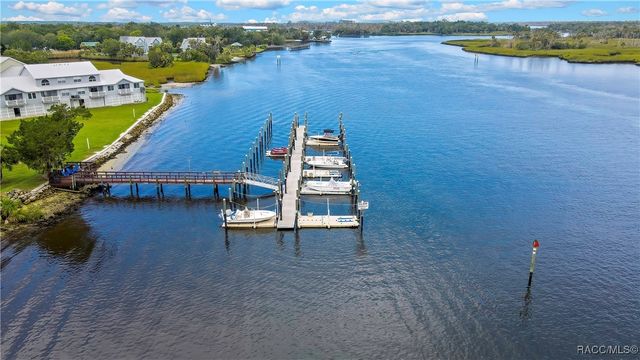 2919 N Rivers Edge Boulevard, Crystal River, FL 34429