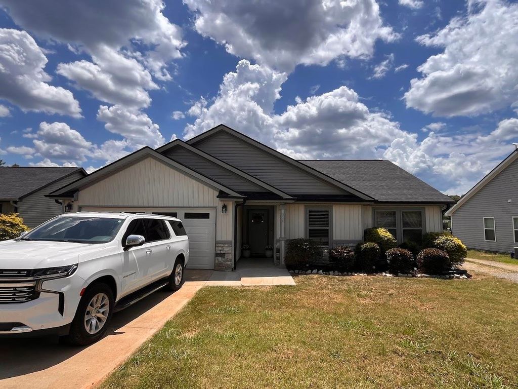 224 Scruggs Rd, Gaffney, SC 29341