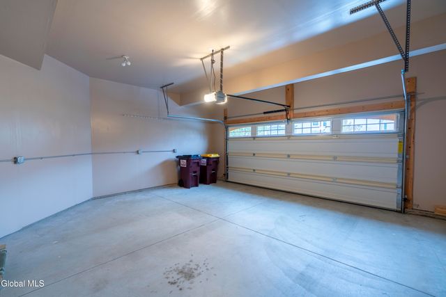 27 Hillman Loop, Round Lake, NY 12151