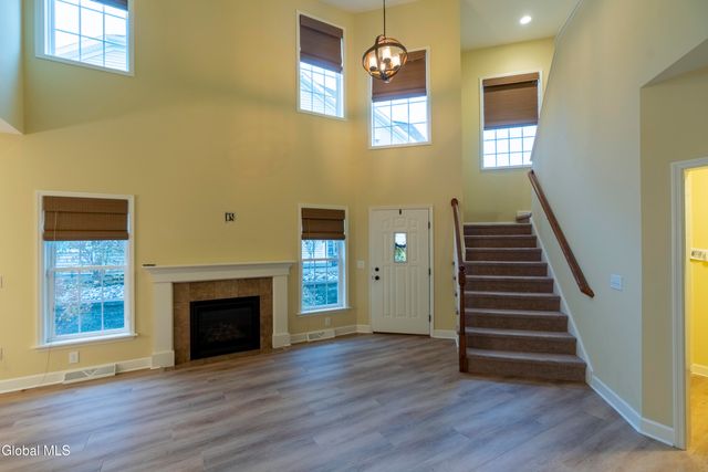 27 Hillman Loop, Round Lake, NY 12151