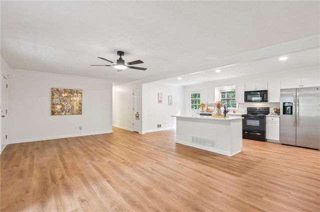3735 Stonewall NW Drive, Kennesaw, GA 30152