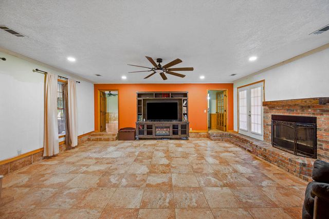 180 Maple Ln, Deridder, LA 70634