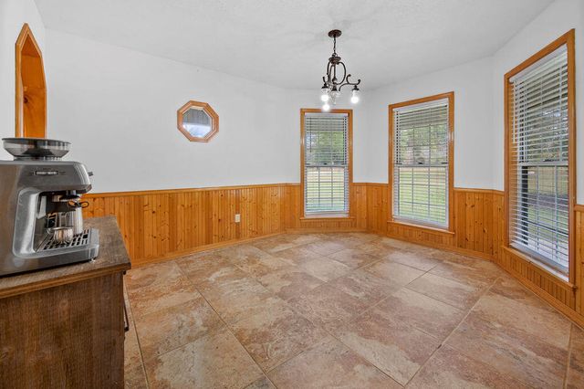 180 Maple Ln, Deridder, LA 70634