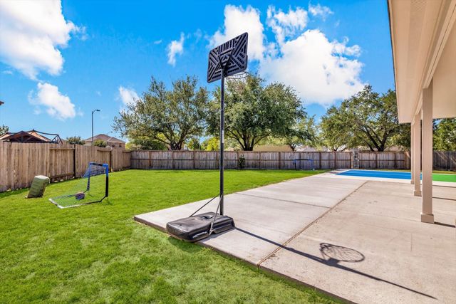 1722 Sun Point Court, Humble, TX 77396