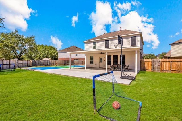 1722 Sun Point Court, Humble, TX 77396