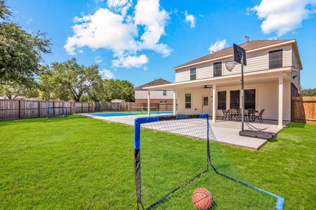 1722 Sun Point Court, Humble, TX 77396
