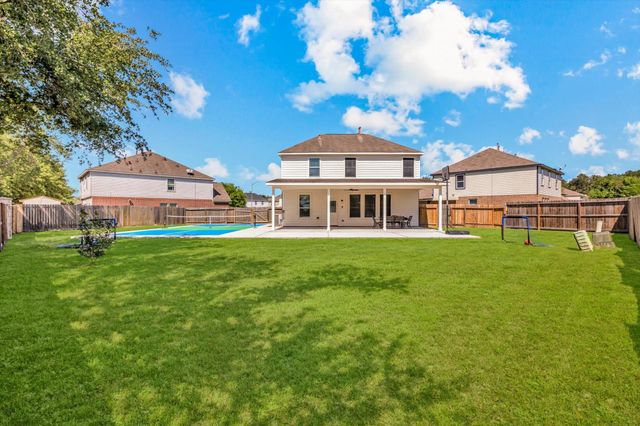 1722 Sun Point Court, Humble, TX 77396
