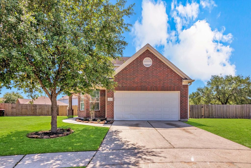 1722 Sun Point Court, Humble, TX 77396