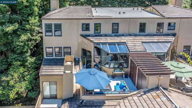 3279 Mt Diablo Ct 18, Lafayette, CA 94549