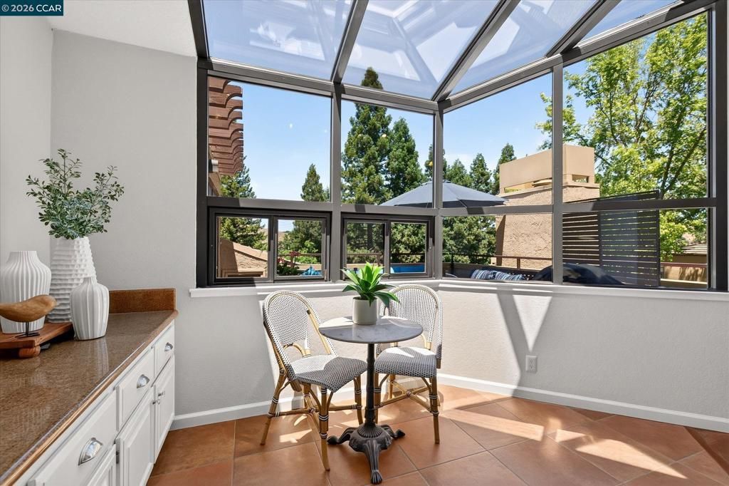 Image 15 of property listing at 3279 Mt Diablo Ct 18, Lafayette, CA 94549