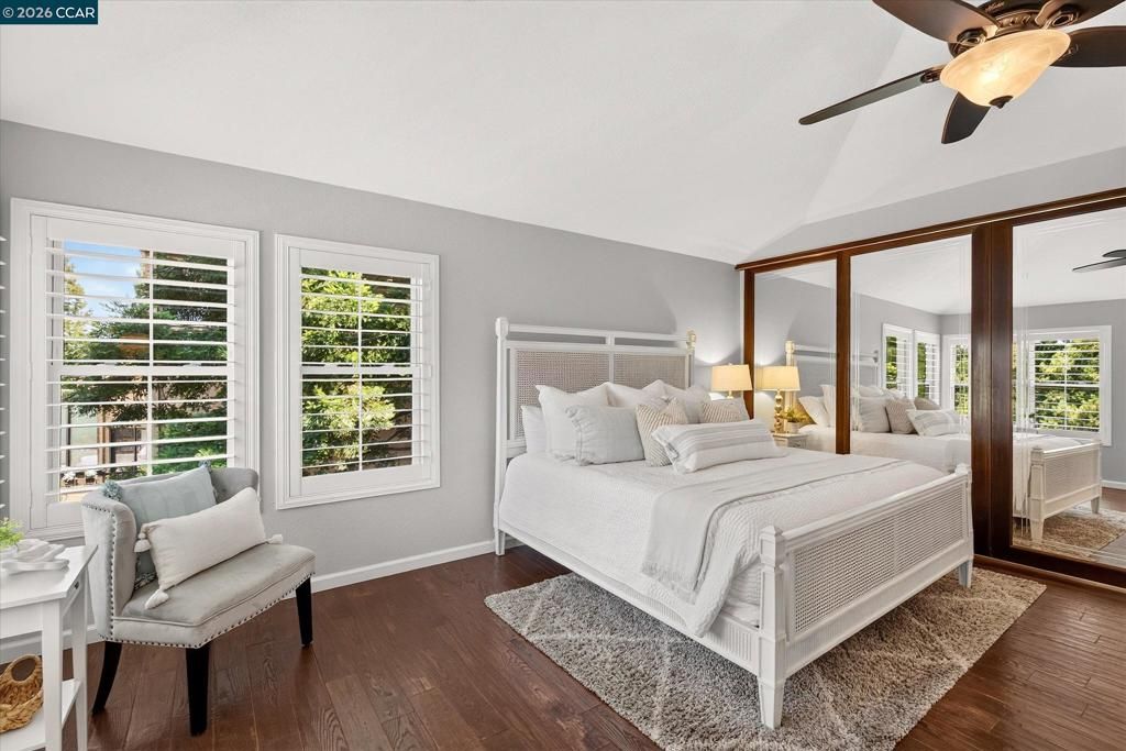 Image 23 of property listing at 3279 Mt Diablo Ct 18, Lafayette, CA 94549