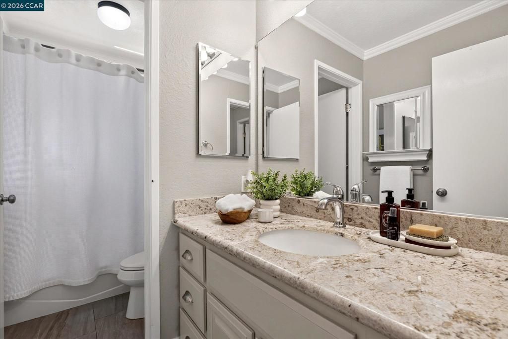 Image 29 of property listing at 3279 Mt Diablo Ct 18, Lafayette, CA 94549