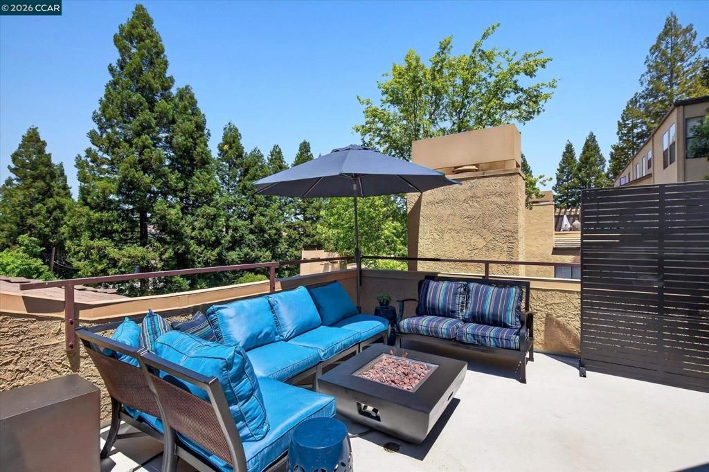 Image 33 of property listing at 3279 Mt Diablo Ct 18, Lafayette, CA 94549