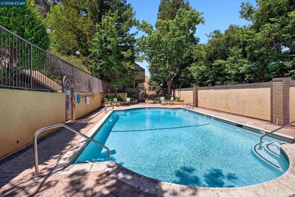 Image 39 of property listing at 3279 Mt Diablo Ct 18, Lafayette, CA 94549