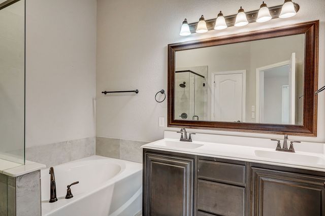 514 Zinnia Loop, Midlothian, TX 76065