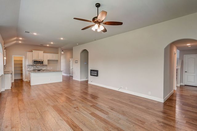 514 Zinnia Loop, Midlothian, TX 76065