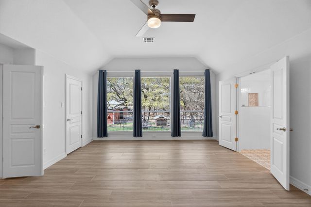 131 N Showhorse DR, Liberty Hill, TX 78642