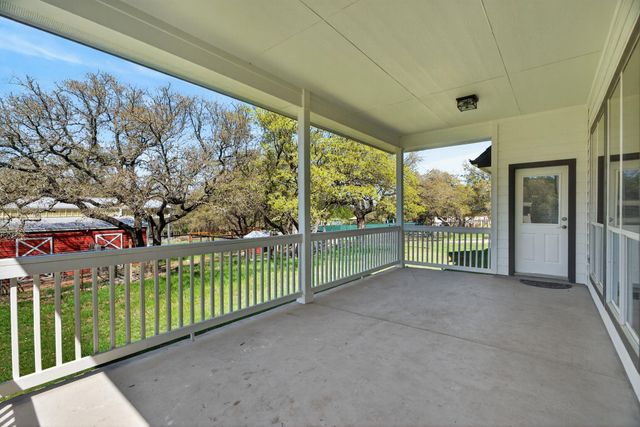 131 N Showhorse DR, Liberty Hill, TX 78642