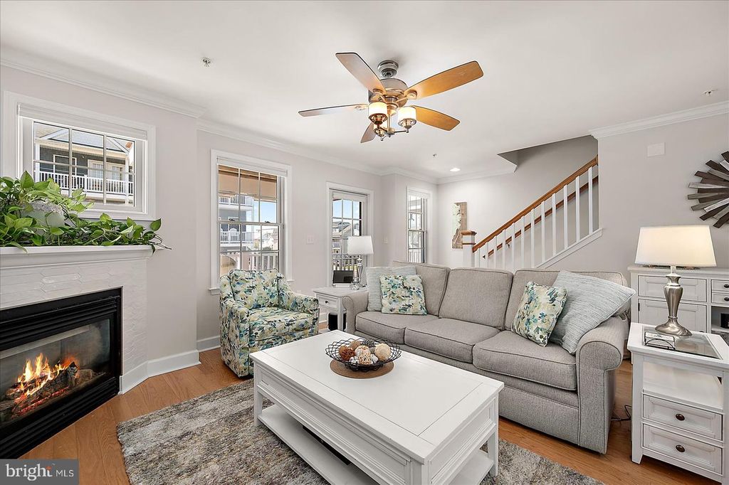 Image 11 of property listing at 208 7TH ST #2, Ocean City, MD 21842
