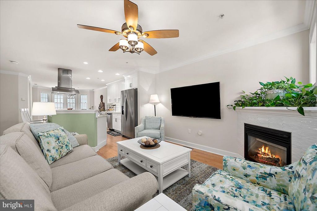 Image 14 of property listing at 208 7TH ST #2, Ocean City, MD 21842