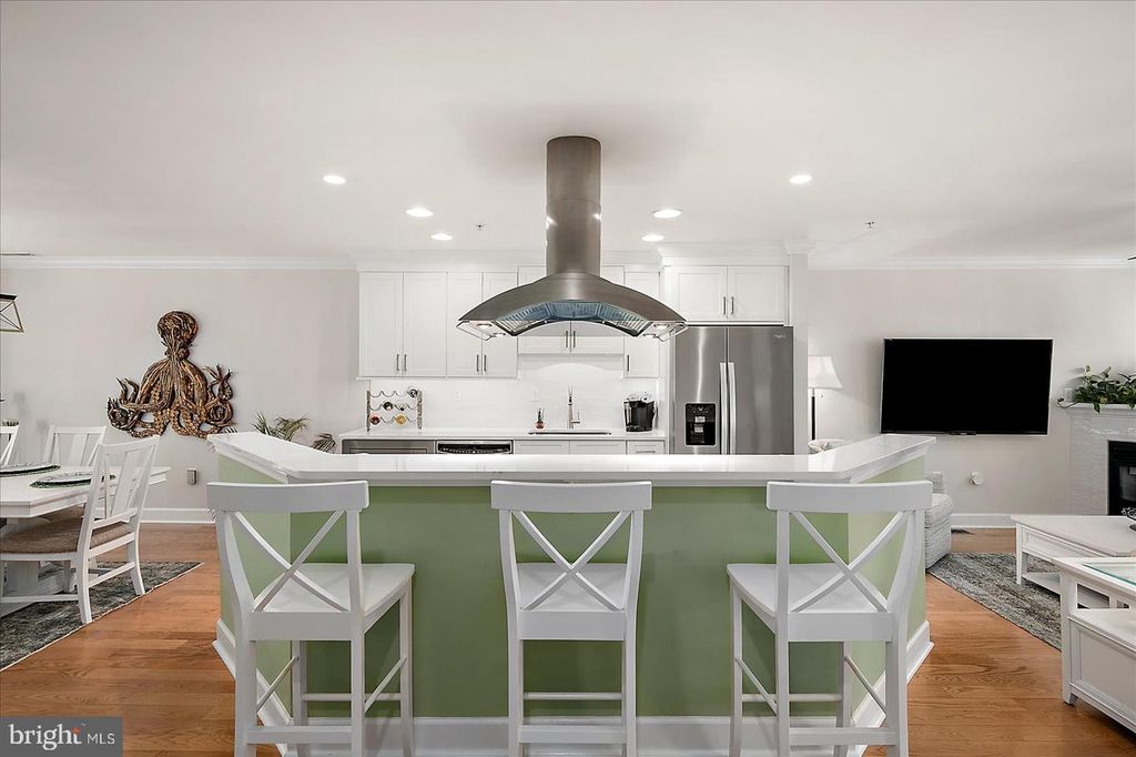 Image 26 of property listing at 208 7TH ST #2, Ocean City, MD 21842