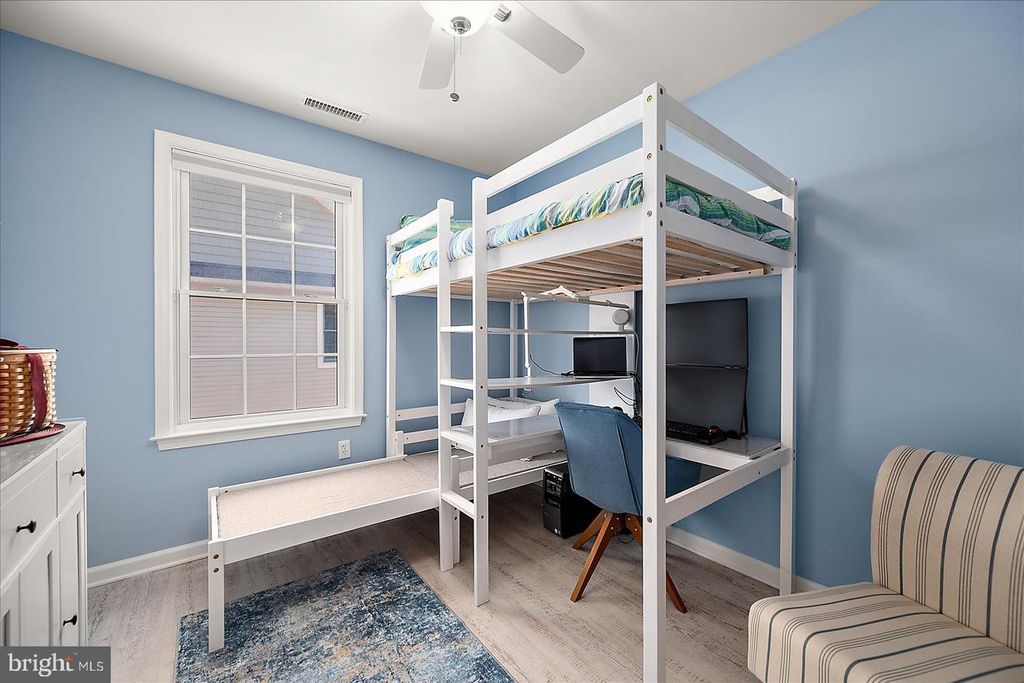 Image 37 of property listing at 208 7TH ST #2, Ocean City, MD 21842