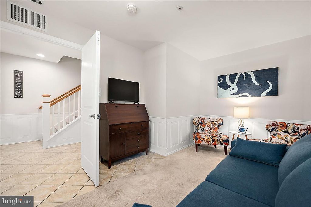 Image 41 of property listing at 208 7TH ST #2, Ocean City, MD 21842