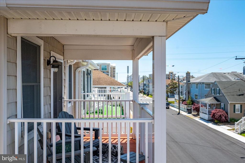Image 46 of property listing at 208 7TH ST #2, Ocean City, MD 21842