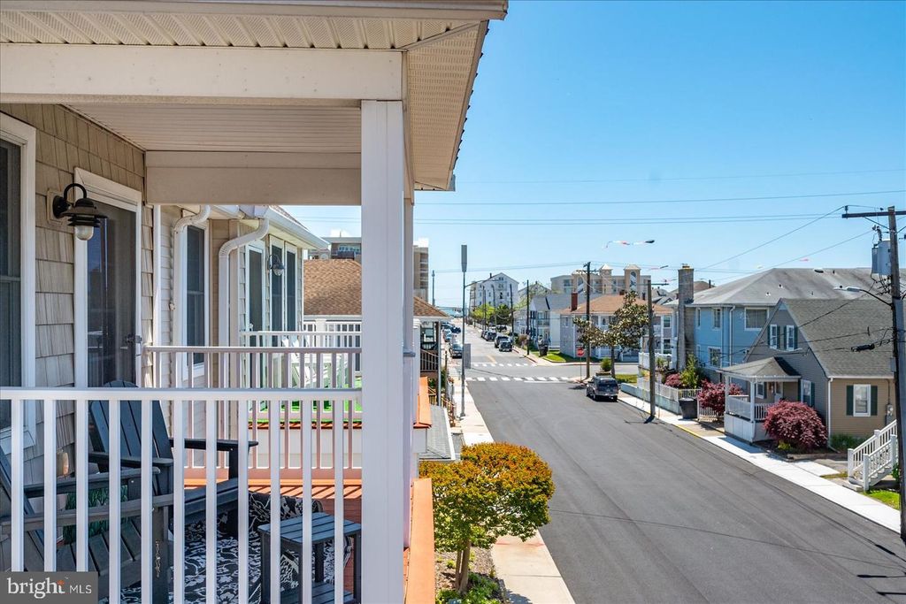 Image 47 of property listing at 208 7TH ST #2, Ocean City, MD 21842
