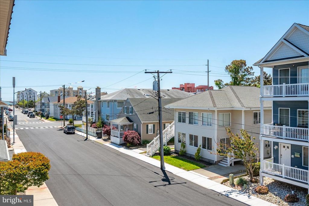 Image 48 of property listing at 208 7TH ST #2, Ocean City, MD 21842